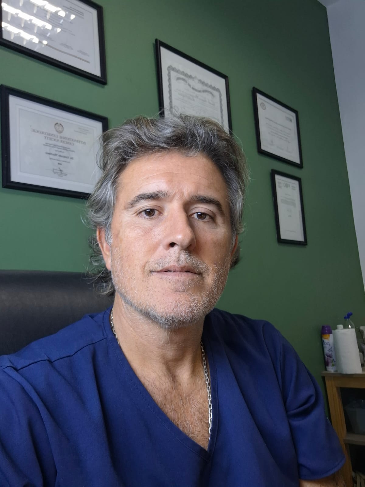 Dr. Gonzalo Martinez